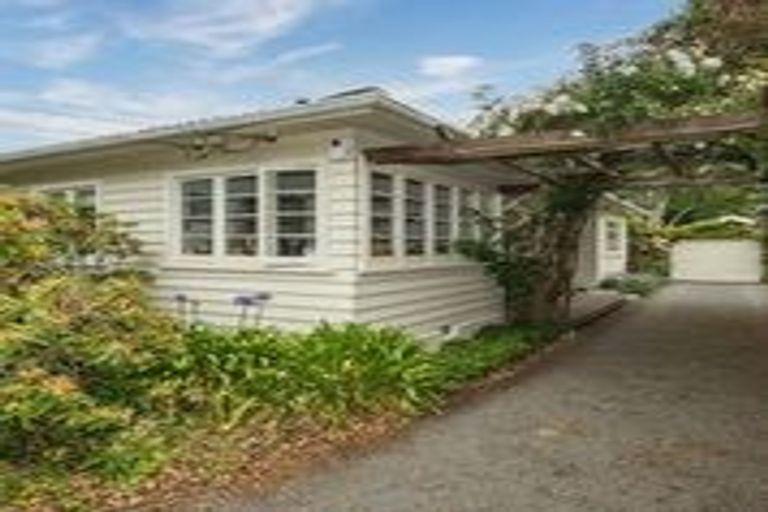 Photo of property in 65 Windermere Road, Papanui, Christchurch, 8053