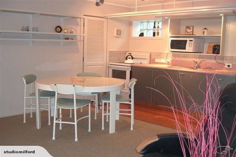 Photo of property in 7 Peter Terrace, Castor Bay, Auckland, 0620