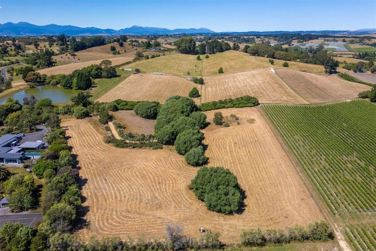 Photo of property in 50 Cliff Road, Tasman, Upper Moutere, 7173