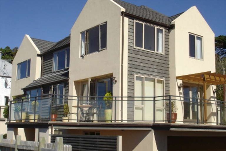 Photo of property in 96b Nicholson Road, Khandallah, Wellington, 6035