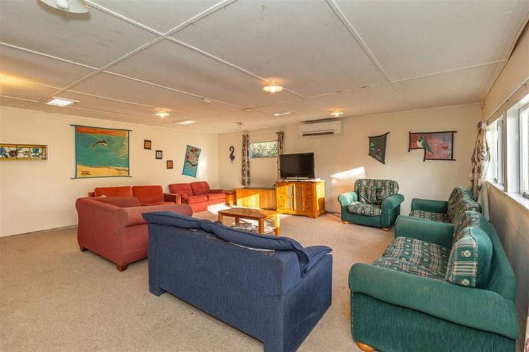 Photo of property in 619 Waitarere Beach Road, Waitarere Beach, Levin, 5510