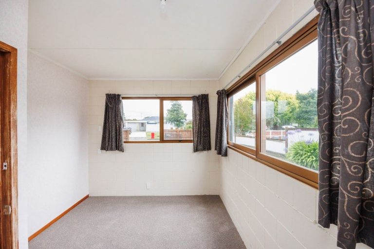 Photo of property in 17 Lockhart Avenue, Milson, Palmerston North, 4414