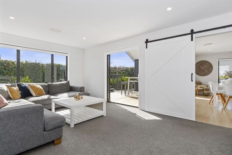 Photo of property in 2 Pimelea Street, Papamoa Beach, Papamoa, 3118