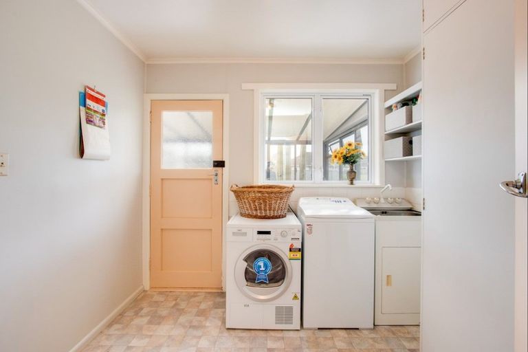 Photo of property in 18 Barnard Avenue, Maraenui, Napier, 4110