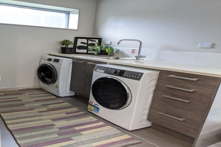 Photo of property in 12 Harrowglen Drive, Northcross, Auckland, 0632