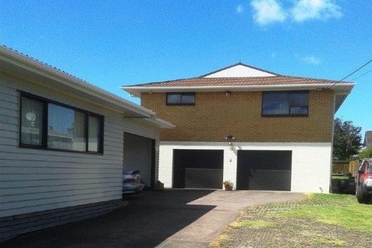 Photo of property in 179 Hobsonville Road, Hobsonville, Auckland, 0618