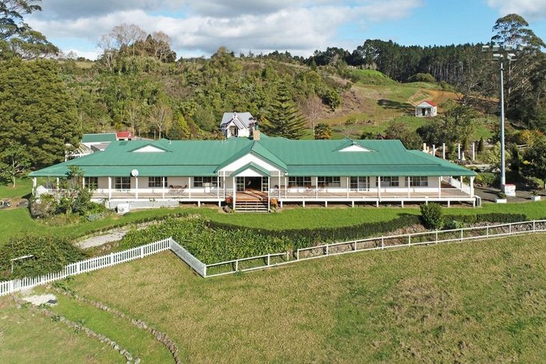 Photo of property in 59 Chamberlain Road, Bombay, 2675