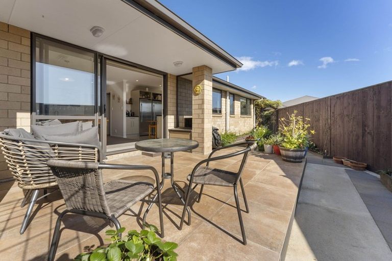 Photo of property in 53 Alberta Road, Glen Avon, New Plymouth, 4312