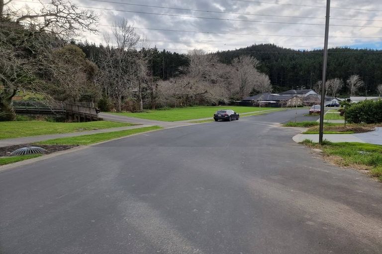 Photo of property in 24 Wautaiti Drive, Riverhead, 0820