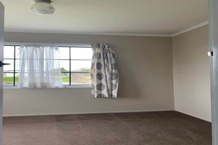 Photo of property in 49 Beaumonts Way, Manurewa, Auckland, 2102