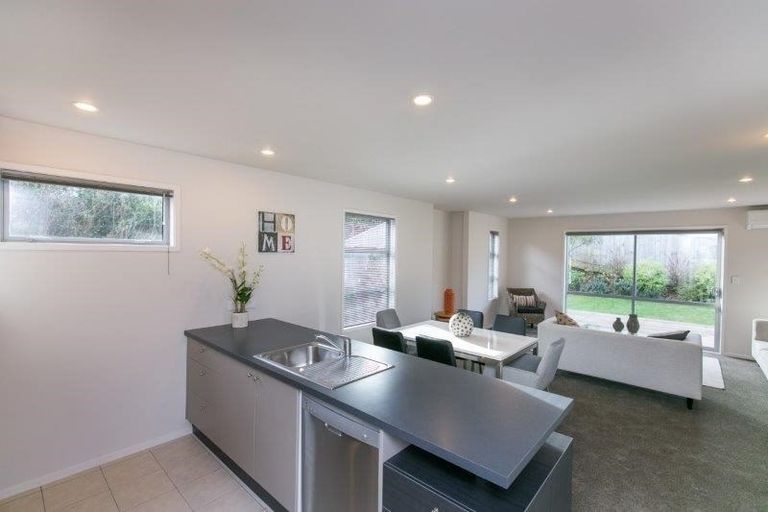 Photo of property in 2b Coates Street, Tawa, Wellington, 5028