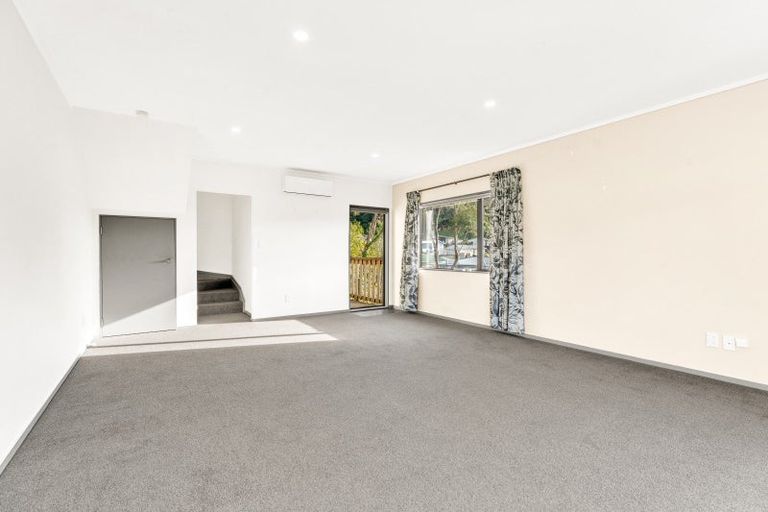 Photo of property in 27a Rawhiti Street, Stokes Valley, Lower Hutt, 5019