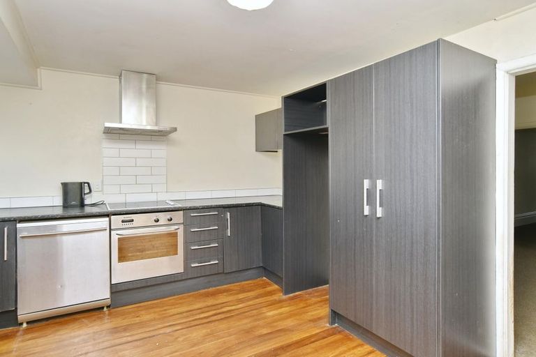 Photo of property in 34 Olliviers Road, Phillipstown, Christchurch, 8011