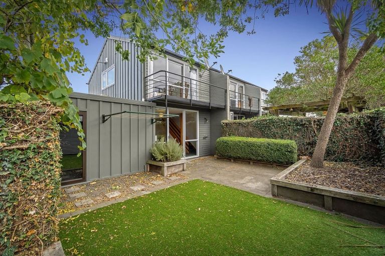 Photo of property in 5/27 Packe Street, Edgeware, Christchurch, 8013