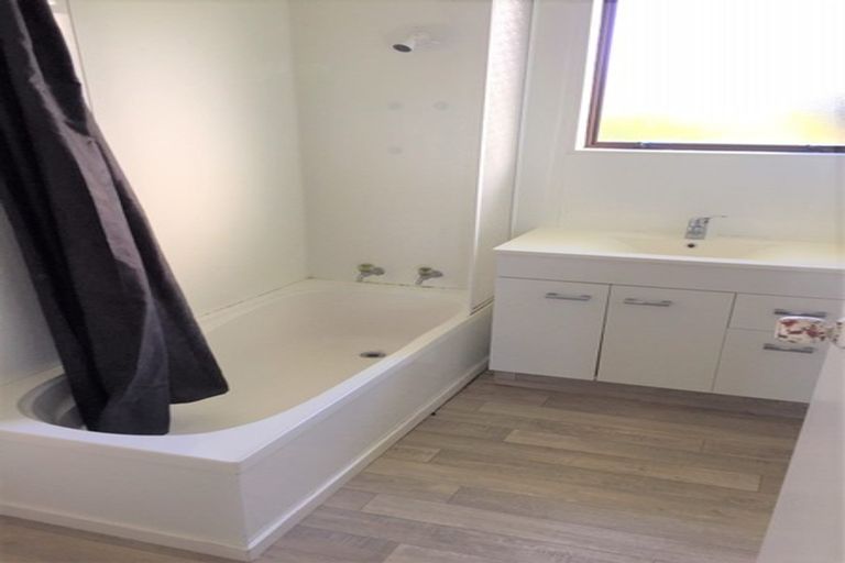 Photo of property in 2/40 Dawson Road, Otara, Auckland, 2023