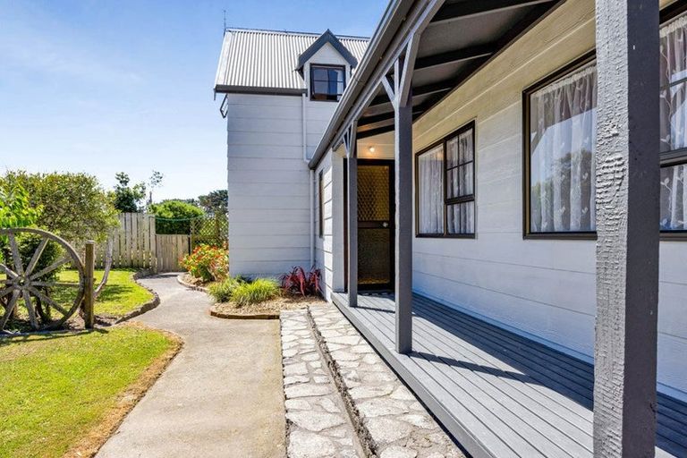 Photo of property in 38 Mcalpine Road, Hawera, 4672