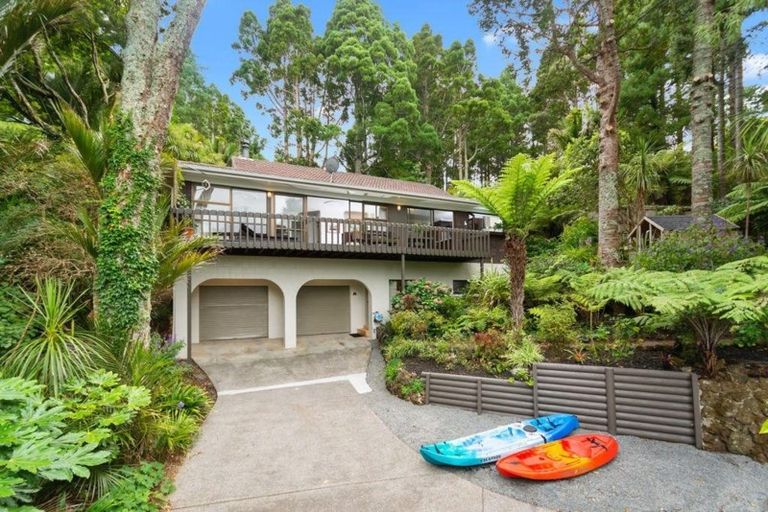 Photo of property in 130 Otitori Bay Road, Titirangi, Auckland, 0604