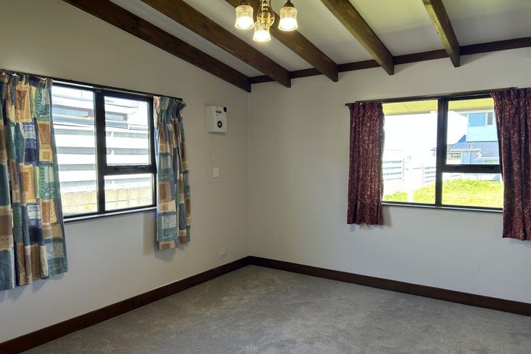 Photo of property in 165 Mitchell Street, Brooklyn, Wellington, 6021