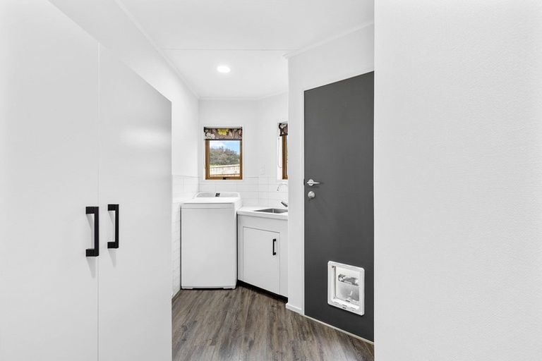 Photo of property in 32 Haast Place, Awapuni, Palmerston North, 4412