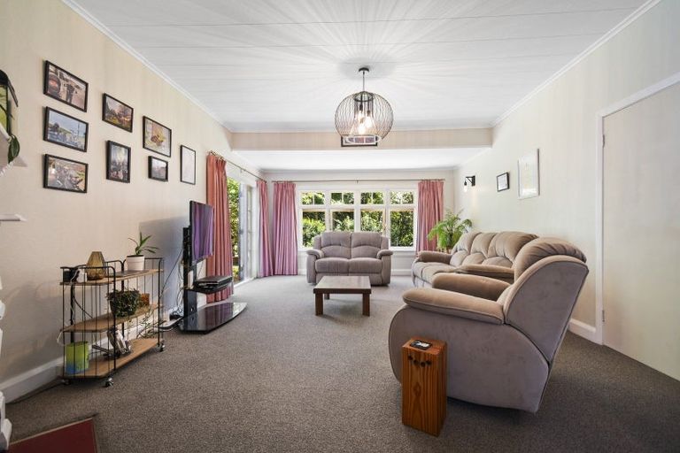 Photo of property in 2330 Kimbolton Road, Kiwitea, Feilding, 4777