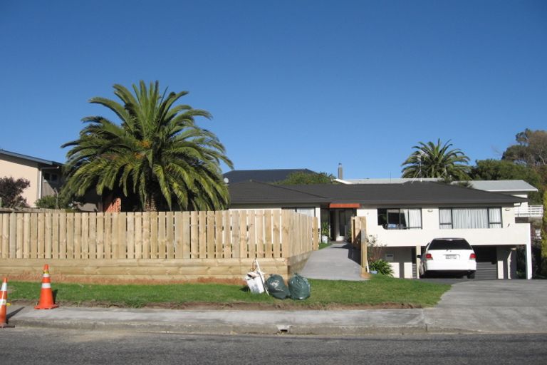 Photo of property in 1 Grange Park Avenue, Raumati South, Paraparaumu, 5032