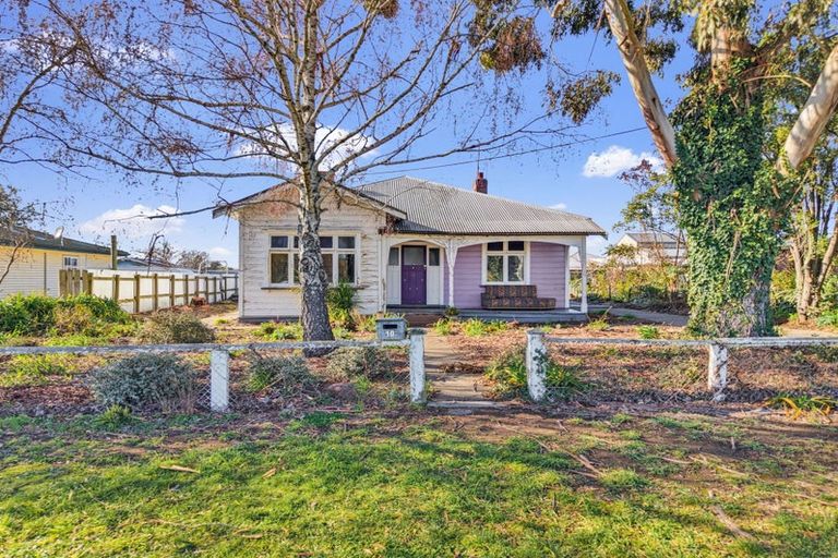 Photo of property in 10 Williams Street, Otane, 4202