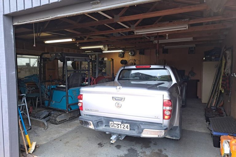 Photo of property in 30 Gunn Street, Te Anau, 9600