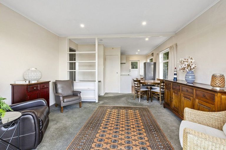 Photo of property in 5b Acheron Road, Paremata, Porirua, 5026