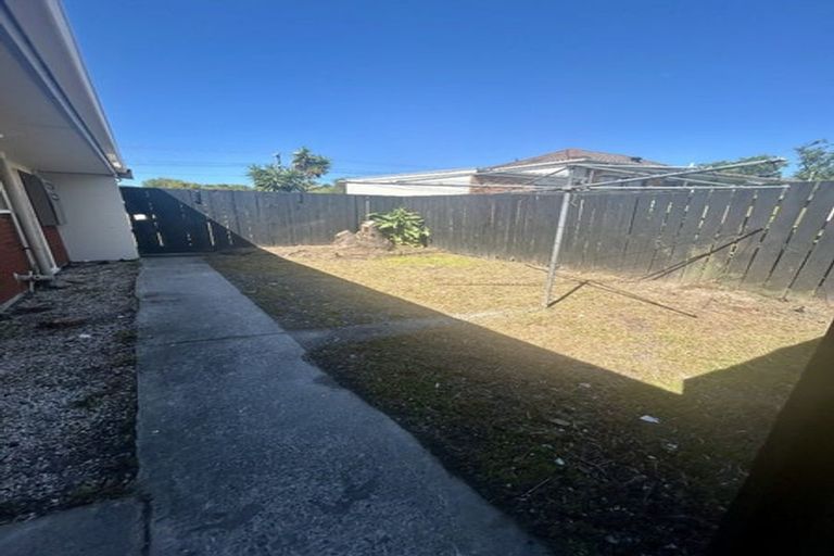 Photo of property in 1/17 Glengarry Road, Glen Eden, Auckland, 0602