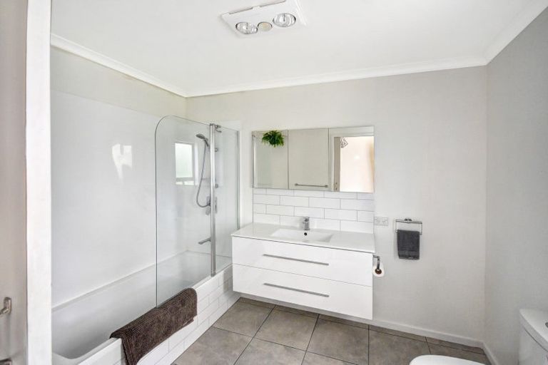 Photo of property in 30 Burns Street, Milton, 9220