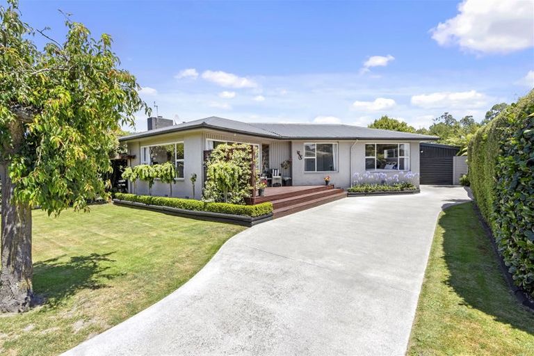 Photo of property in 39 Rossiter Avenue, Redwood, Christchurch, 8051