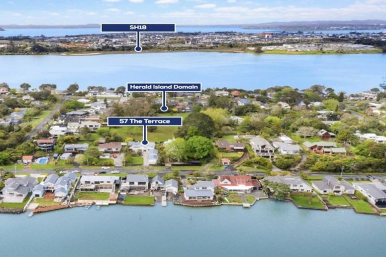 Photo of property in 57 The Terrace, Herald Island, Auckland, 0618