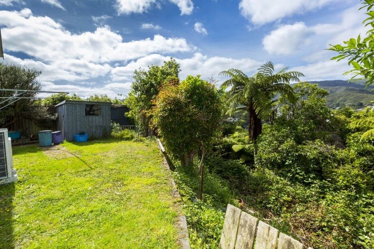 Photo of property in 119 Holborn Drive, Stokes Valley, Lower Hutt, 5019