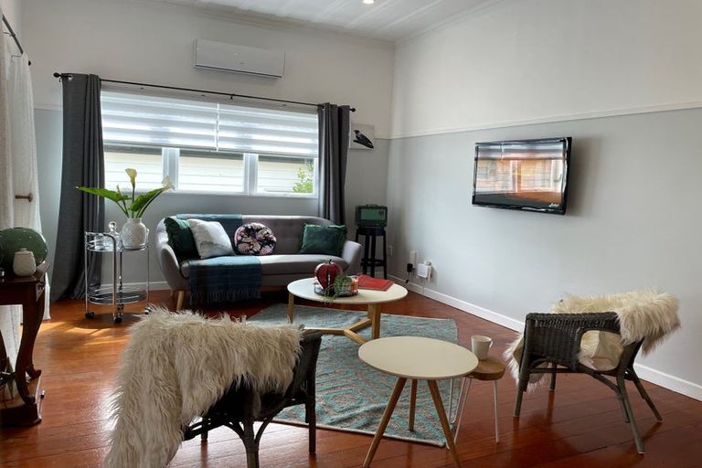 Photo of property in 2 Blacks Road, Greenhithe, Auckland, 0632