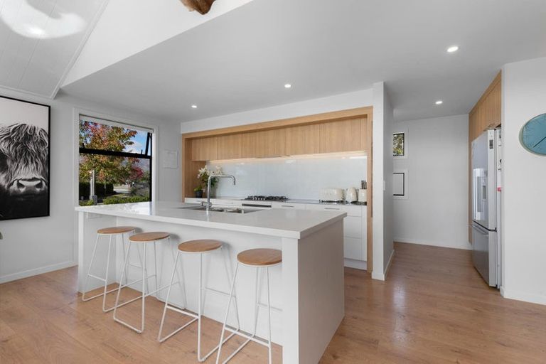 Photo of property in 1 Hewson Crescent, Lake Hawea, Wanaka, 9382