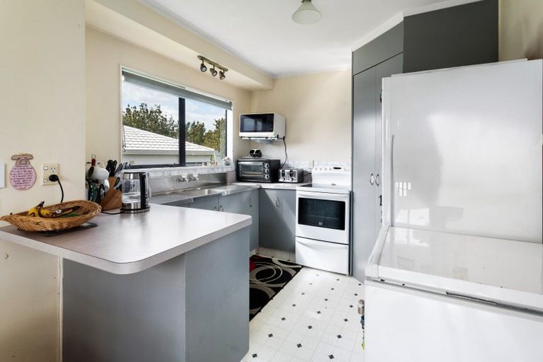 Photo of property in 10 Katterns Street, Katikati, 3129