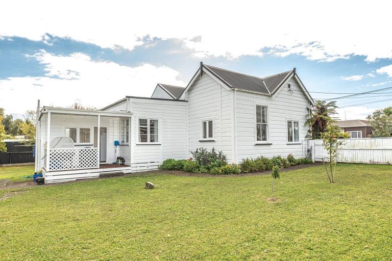 Photo of property in 6 Stark Street, Durie Hill, Whanganui, 4500