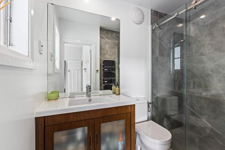 Photo of property in 25 Mahara Avenue, Manapouri, 9679