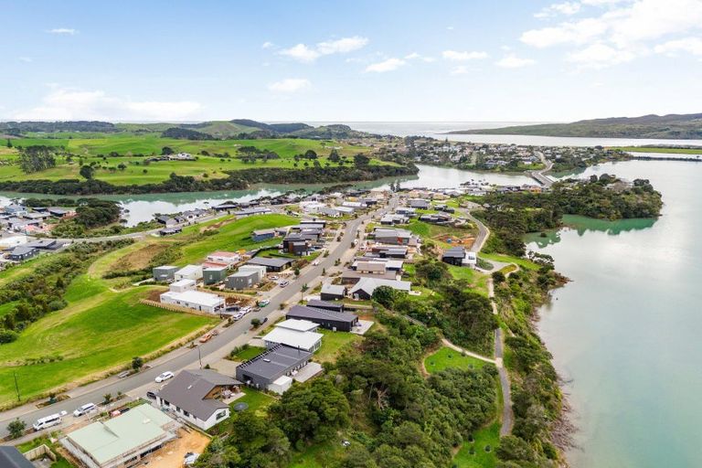 Photo of property in 62 Rangitahi Road, Raglan, 3225