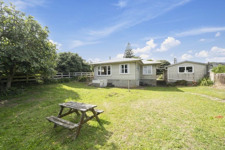 Photo of property in 31 Dixie Street, Te Horo Beach, Otaki, 5581