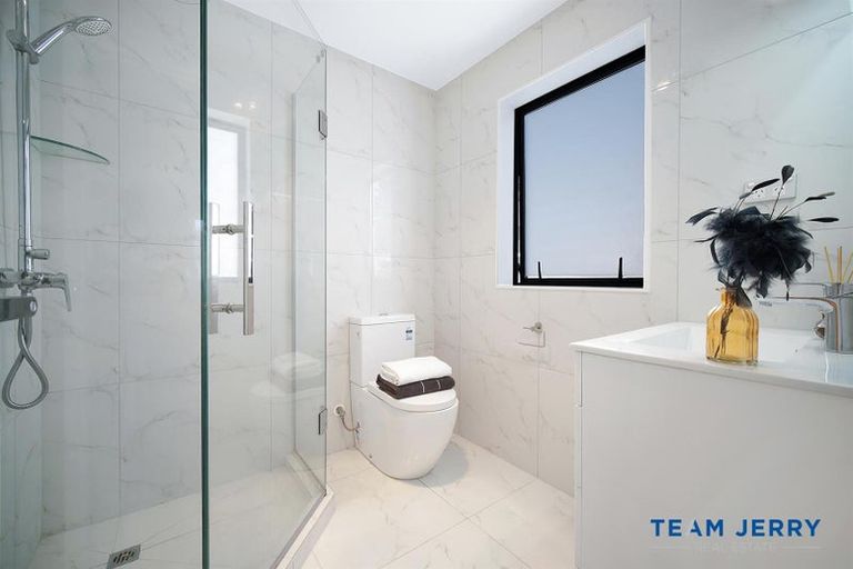 Photo of property in 76 Donegal Park Drive, Flat Bush, Auckland, 2019