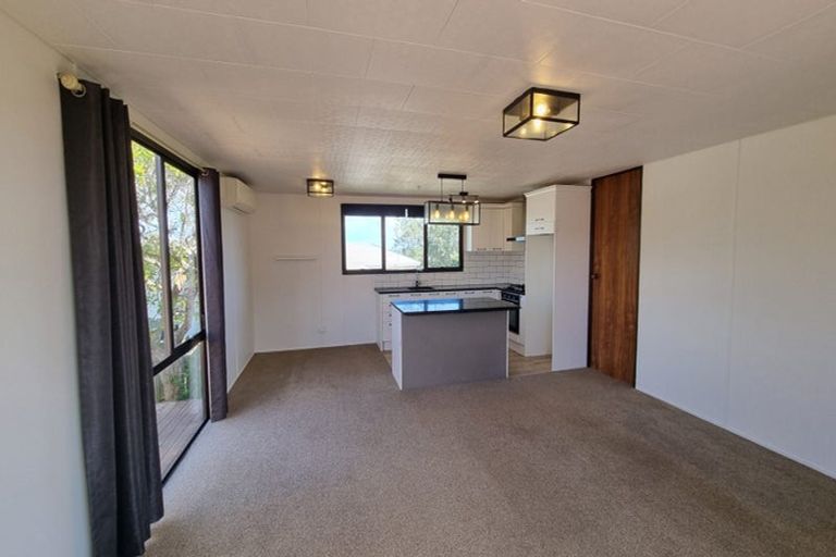 Photo of property in 2/15 Cyril Crescent, West Harbour, Auckland, 0618