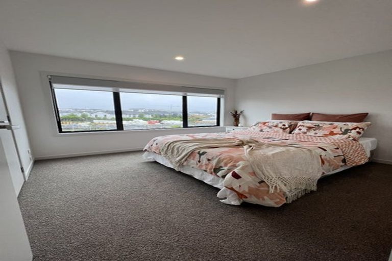 Photo of property in 3/46 Jane Maree Road, Kumeu, 0810