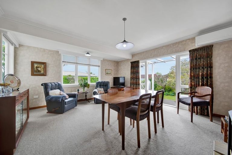 Photo of property in 14 Selwyn Street, Lower Vogeltown, New Plymouth, 4310