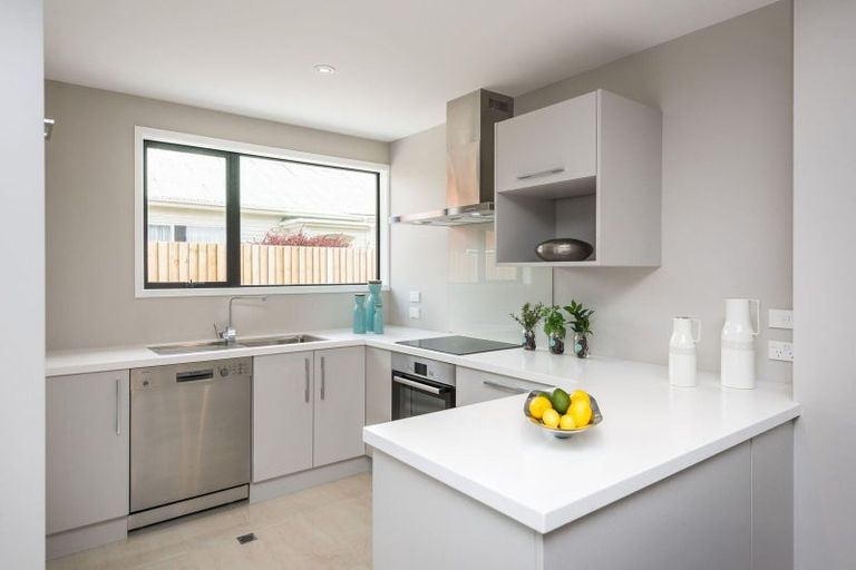 Photo of property in 2/16 Grants Road, Papanui, Christchurch, 8053