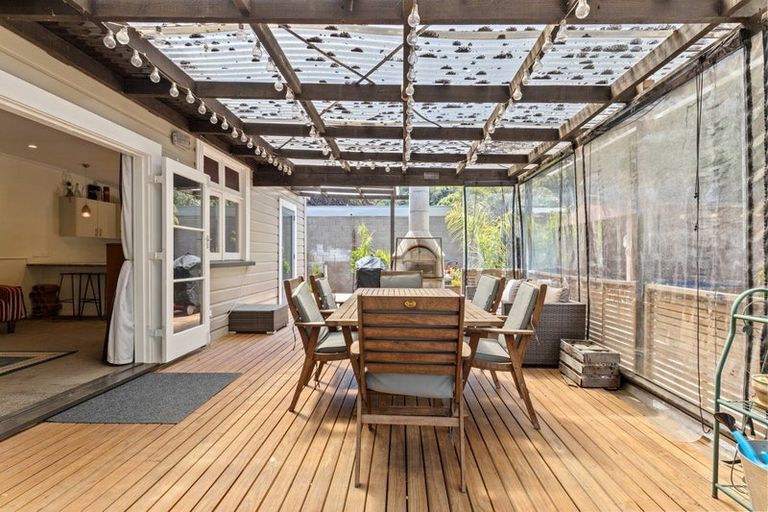 Photo of property in 48 Devon Street, Picton, 7220