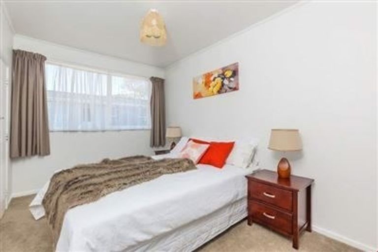 Photo of property in 6 Arosa Place, Forrest Hill, Auckland, 0620