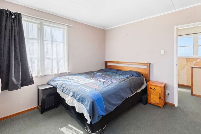 Photo of property in 75 Swiss Avenue, Gonville, Whanganui, 4501