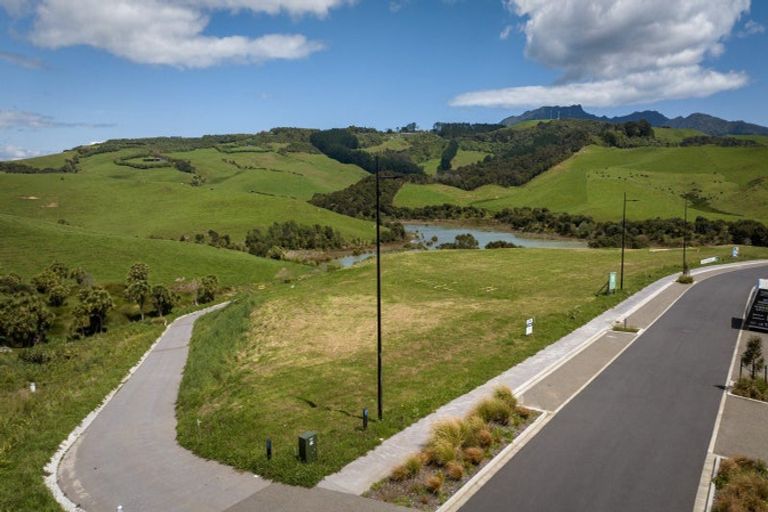 Photo of property in 90 Omahina Street, Raglan, 3225