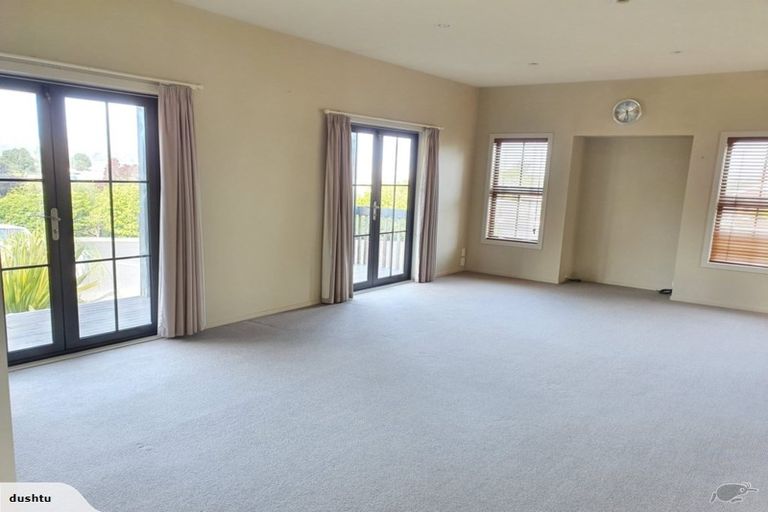 Photo of property in 140 South Road, Caversham, Dunedin, 9012